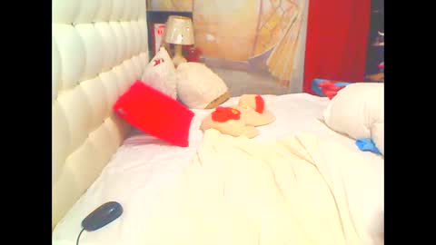 Snapshot of hottesa2019 chatting on 11.02.25 THEONE online show from 11.02.25