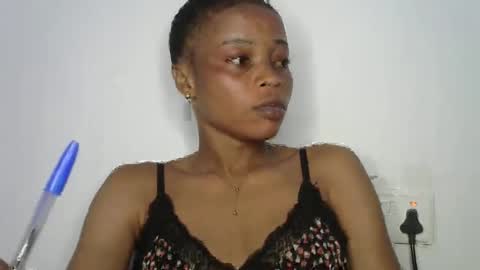 Snapshot of hottie_baddie14 chatting on 04.15.26 hottie baddie14 online show from 04.15.26