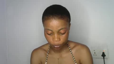 Snapshot of hottie_baddie14 chatting on 04.19.26 hottie baddie14 online show from 04.19.26