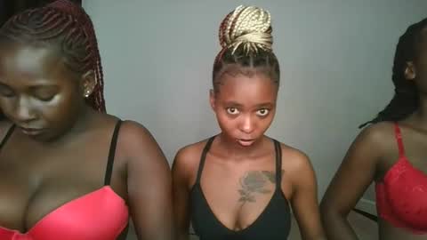 hottie_mistie online show from 04.20.26