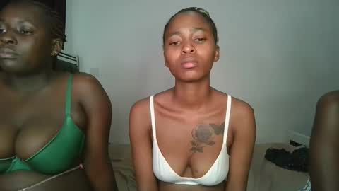 hottie_mistie online show from 04.22.26