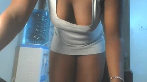 Snapshot of hottie_vera chatting on 10.02.25 vera online show from 10.02.25