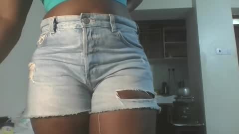 Snapshot of hottie_vera chatting on 11.15.25 vera online show from 11.15.25