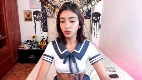 Snapshot of hottie_veronica chatting on 10.31.25 Veronica independent model online show from 10.31.25