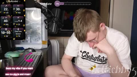 Snapshot of hottiebb95 chatting on 01.23.25 Roberts stones online show from 01.23.25