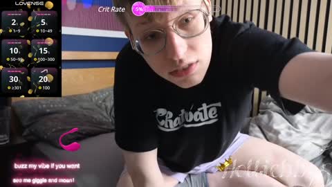 Snapshot of hottiebb95 chatting on 01.31.25 Roberts stones online show from 01.31.25