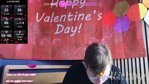 Snapshot of hottiebb95 chatting on 02.15.25 Roberts stones online show from 02.15.25