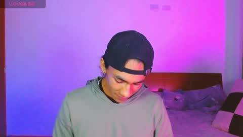 Snapshot of hottieboycrazy chatting on 11.11.25 stiven online show from 11.11.25