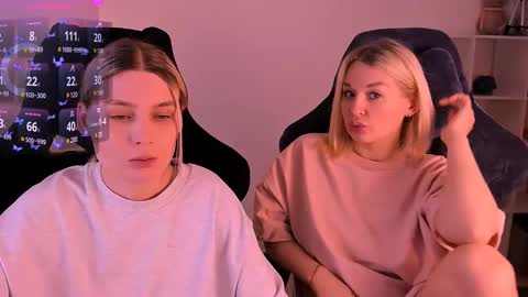 Nessie and Jessie online show from 12.09.24