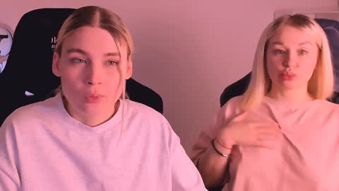 Nessie and Jessie online show from 12.31.24