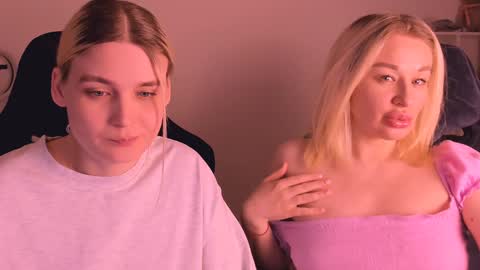 Nessie and Jessie online show from 01.01.25