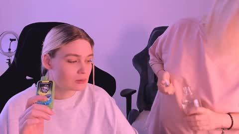 Nessie and Jessie online show from 01.12.25