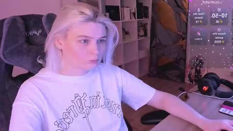 Nessie and Jessie online show from 02.19.25