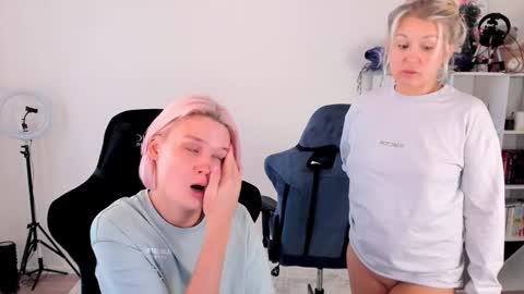 Nessie and Jessie online show from 10.12.25