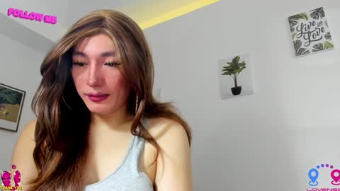 Snapshot of hottycrishinaxx chatting on 12.28.24 crishinahotty online show from 12.28.24