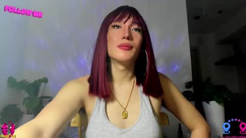 Snapshot of hottycrishinaxx chatting on 02.12.25 crishinahotty online show from 02.12.25