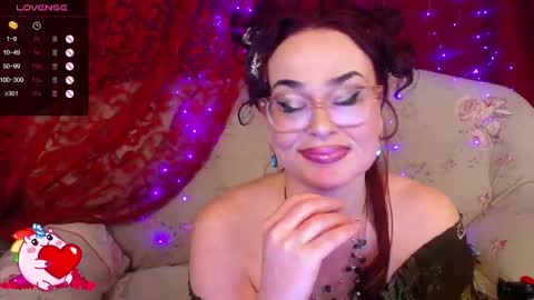 Snapshot of hotzlata chatting on 03.12.25 Hotzlata online show from 03.12.25