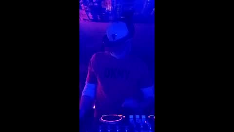 Snapshot of houseofstyle chatting on 03.27.26 SeanPatrick online show from 03.27.26