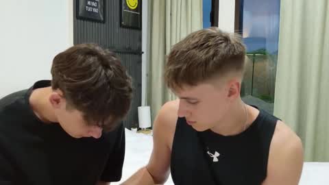 Snapshot of howardkottam chatting on 10.17.25 howardkottam online show from 10.17.25