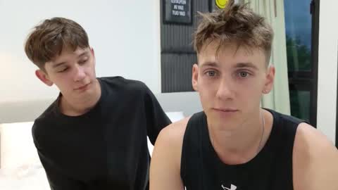 Snapshot of howardkottam chatting on 10.19.25 howardkottam online show from 10.19.25