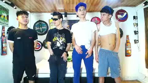 Snapshot of howents chatting on 03.09.25 HOWENTS online show from 03.09.25