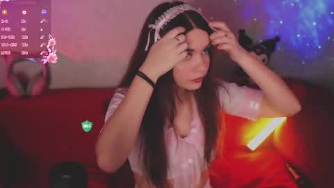 Mia online show from 10.06.25