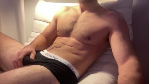 Snapshot of howtoorgasm chatting on 12.09.24 Howtoo online show from 12.09.24