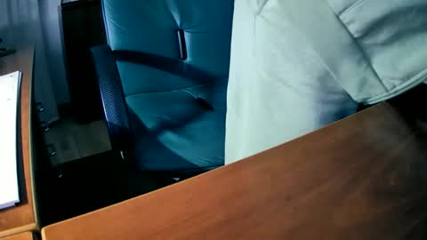 Snapshot of hpeter111 chatting on 10.16.25 Peter online show from 10.16.25