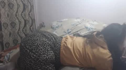 Snapshot of hugeassdevil chatting on 11.11.25 hugeassdevil online show from 11.11.25