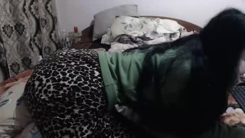 Snapshot of hugeassdevil chatting on 11.24.25 hugeassdevil online show from 11.24.25