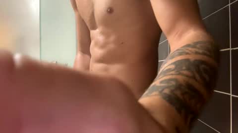 Snapshot of hugecock959448 chatting on 11.27.25 hugecock959448 online show from 11.27.25