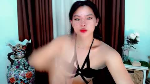 Snapshot of hugecock_nathalie15 chatting on 09.24.25 nathalie online show from 09.24.25