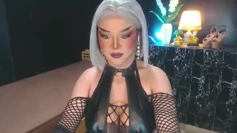 Christine online show from 06.02.26