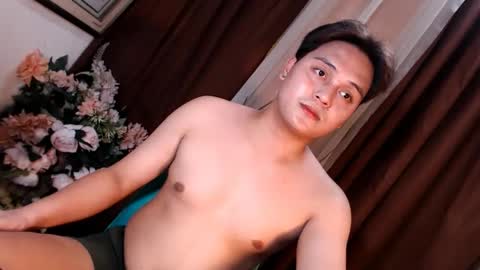 Snapshot of hugedickjp chatting on 01.21.25 hugedickjp online show from 01.21.25