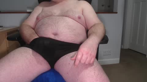 Snapshot of huggie_bear69 chatting on 02.18.25 Huggie Bear online show from 02.18.25