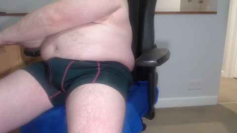 Snapshot of huggie_bear69 chatting on 03.05.25 Huggie Bear online show from 03.05.25