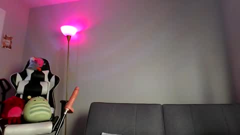 Snapshot of hugh_jannus chatting on 11.19.25 Raleigh Hugh Jannus online show from 11.19.25