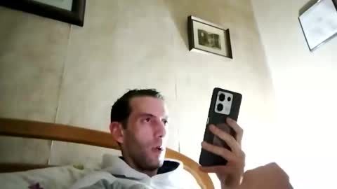 Snapshot of hugo25_xxx chatting on 12.17.25 AdriBigcock online show from 12.17.25