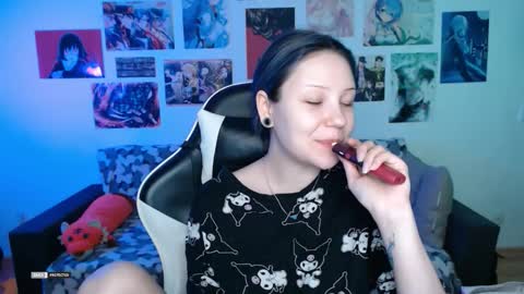 Snapshot of hugomin chatting on 10.09.25 HugoMin online show from 10.09.25