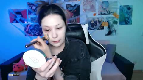 Snapshot of hugomin chatting on 10.14.25 HugoMin online show from 10.14.25