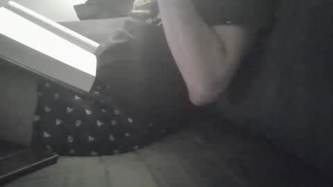 huguit026 online show from 02.12.26