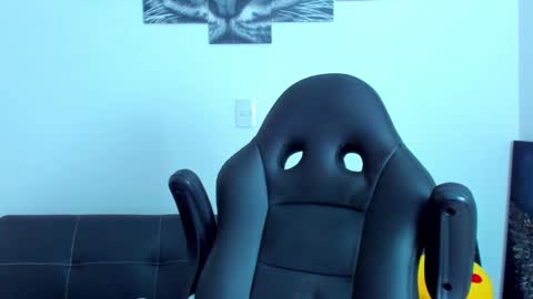 Snapshot of humber_eli chatting on 03.04.25 Eli online show from 03.04.25