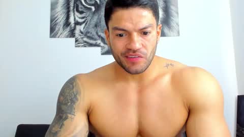 Snapshot of humber_eli chatting on 11.13.25 Eli online show from 11.13.25