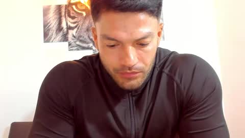 Snapshot of humber_eli chatting on 01.10.26 Eli online show from 01.10.26