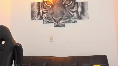 Snapshot of humber_eli chatting on 02.08.26 Eli online show from 02.08.26