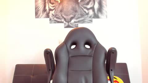 Snapshot of humber_eli chatting on 02.28.26 Eli online show from 02.28.26