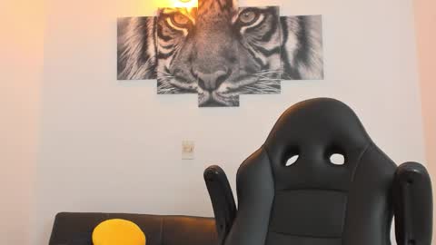 Snapshot of humber_eli chatting on 03.06.26 Eli online show from 03.06.26