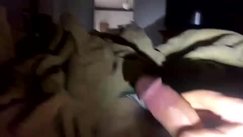 Snapshot of humungo chatting on 03.04.25 humungo online show from 03.04.25