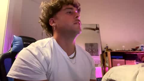 Snapshot of hungkingg22 chatting on 03.05.25 hungkingg22 online show from 03.05.25