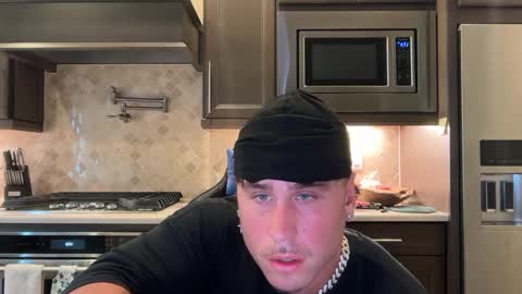 Snapshot of hungkingg22 chatting on 09.24.25 hungkingg22 online show from 09.24.25